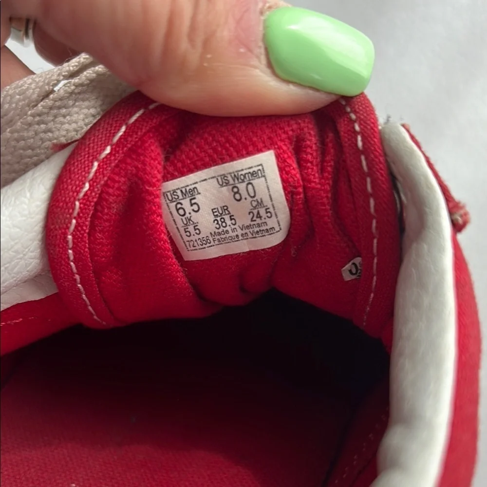 Vans women’s Red‎ Sneakers with White Details